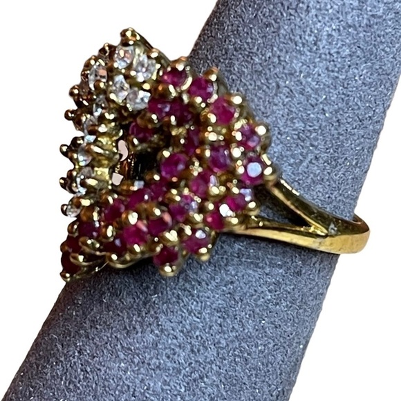 Estate Gold Vermeil 925 Sterling Silver Ruby & CZ Cluster Heart Cocktail Ring - Picture 4 of 9